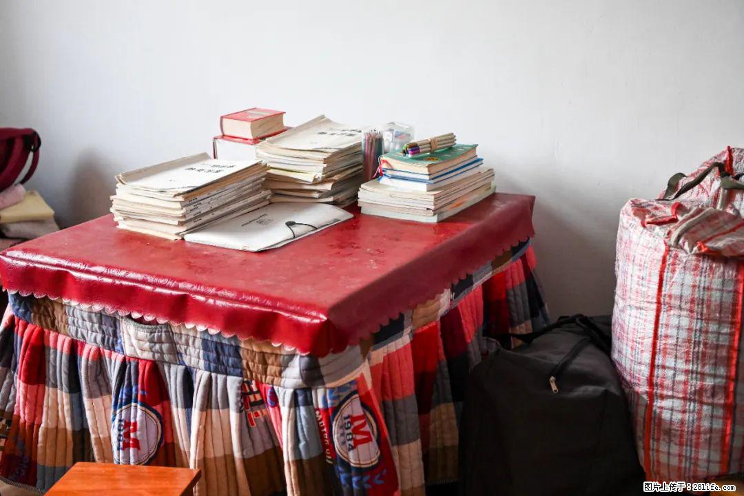 全网追的“扁担女孩”,找了一份暑假工,时薪12元 - 铜川生活资讯 - 铜川28生活网 tc.28life.com