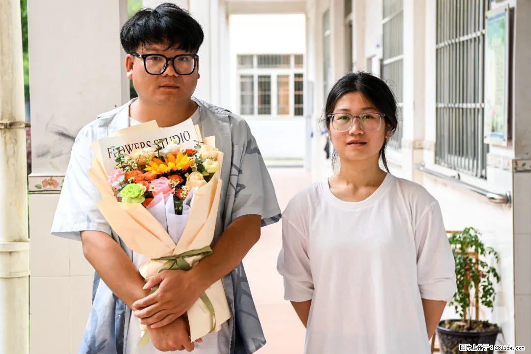 全网追的“扁担女孩”,找了一份暑假工,时薪12元 - 铜川生活资讯 - 铜川28生活网 tc.28life.com